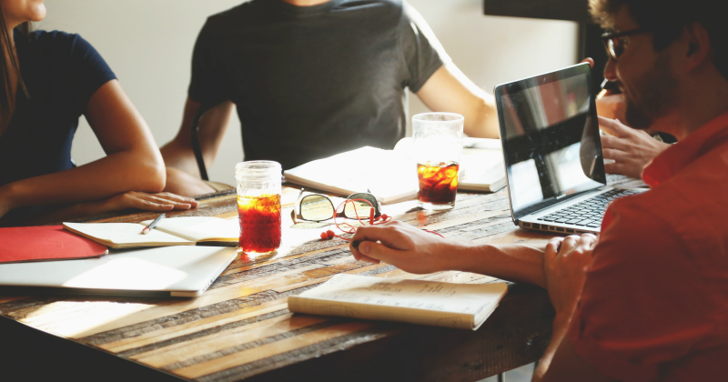 Phrasal Verbs for Meetings - Impactful English